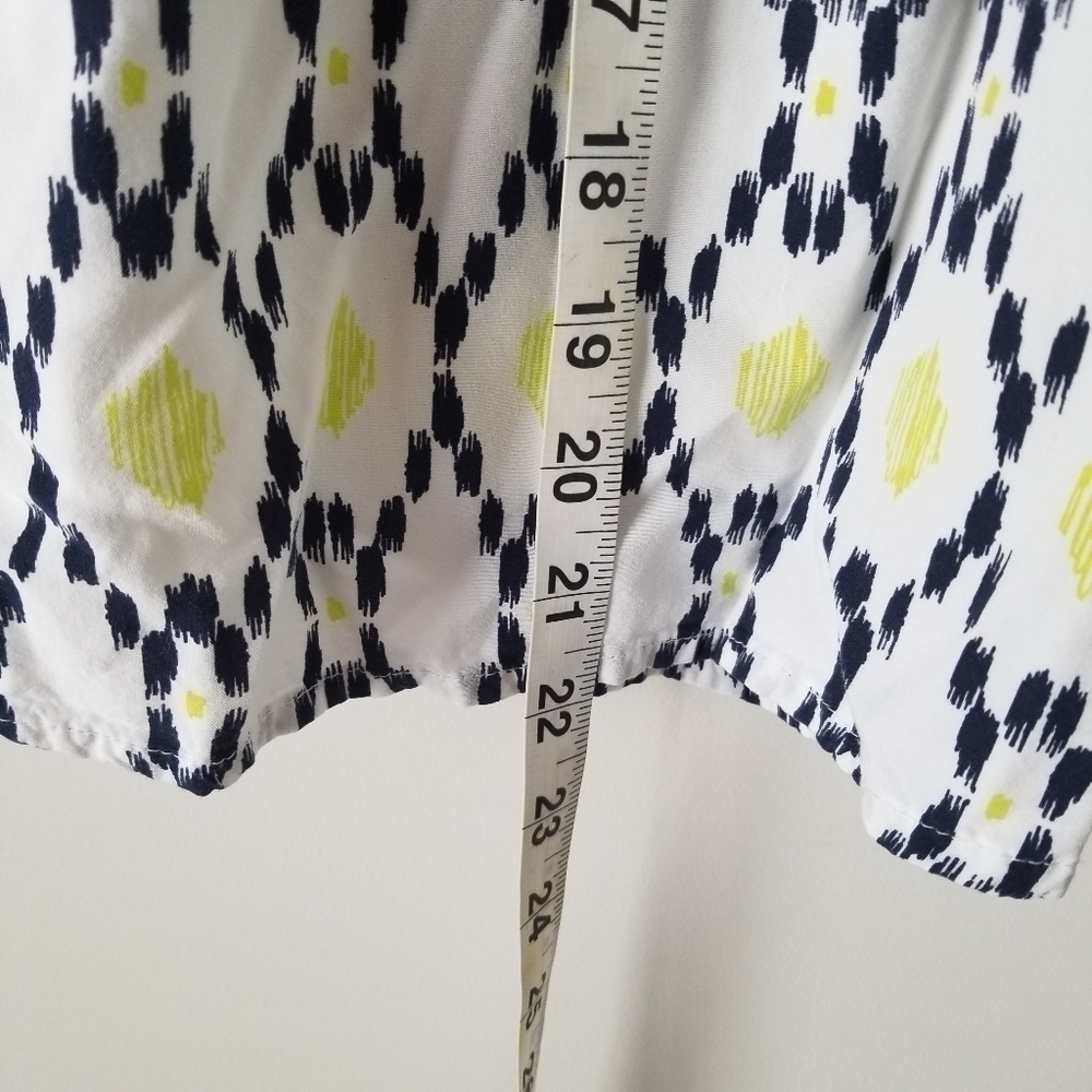 Crown & Ivy V Neck Blouse Neon Green/White/Navy Size PM - Picture 11 of 11